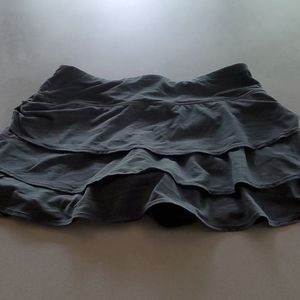 Athleta charcoal heather stripe skort